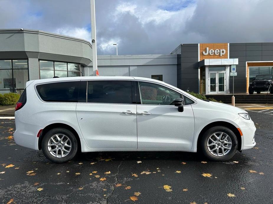 new 2024 Chrysler Pacifica car, priced at $37,492