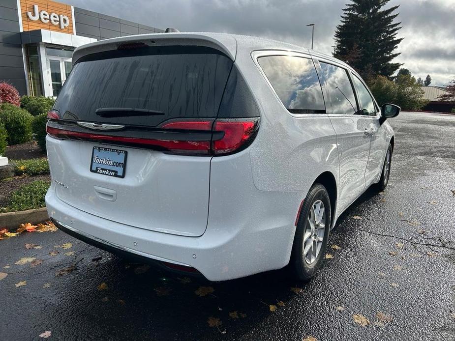 new 2024 Chrysler Pacifica car, priced at $37,492