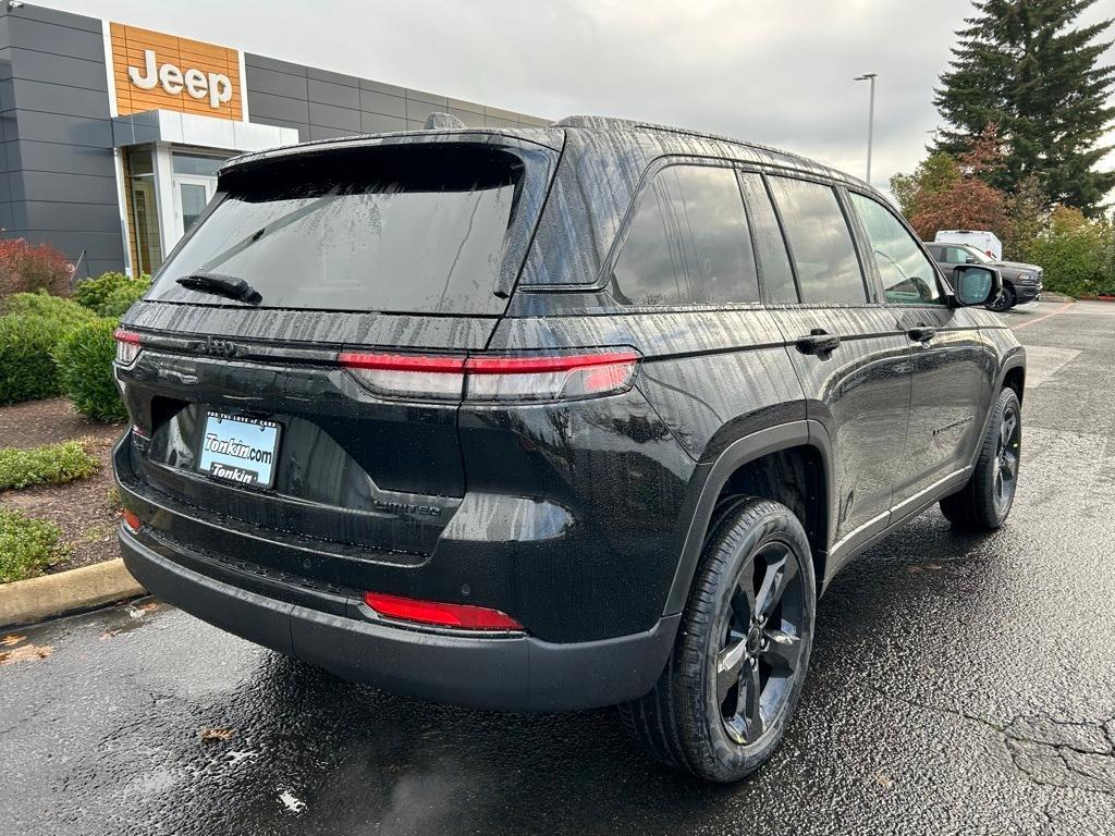 new 2025 Jeep Grand Cherokee car, priced at $45,992