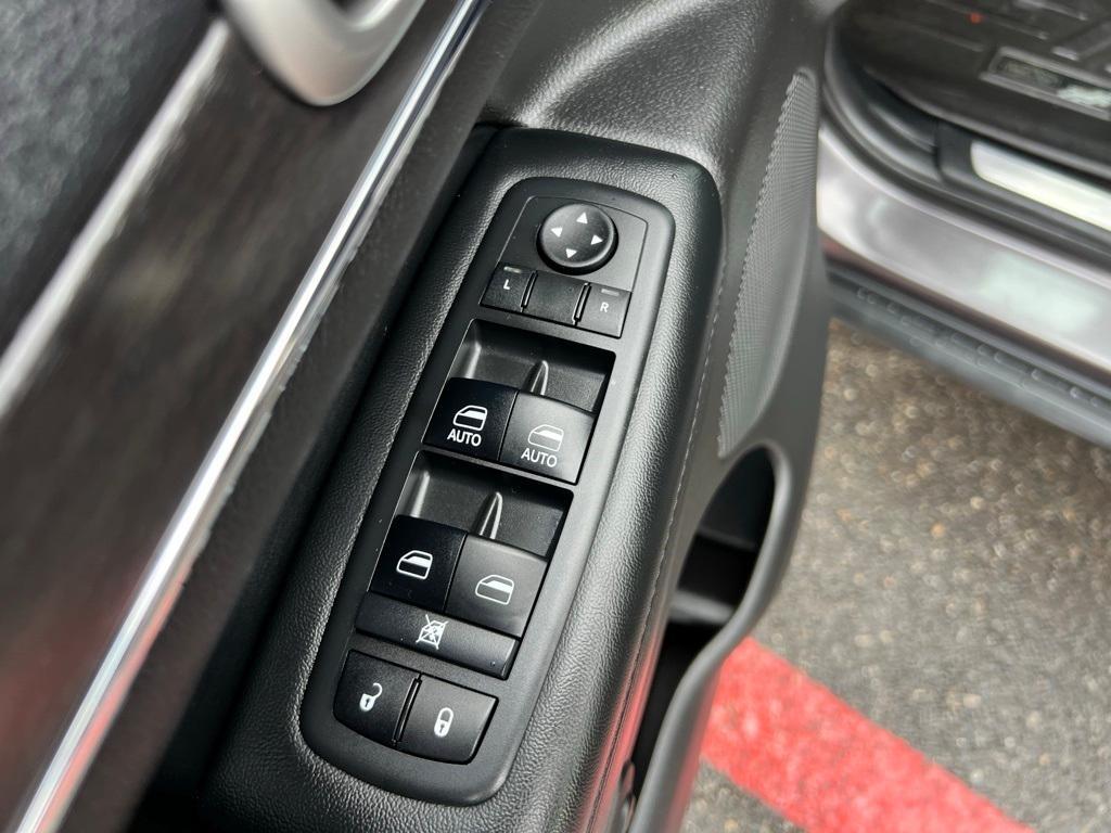 used 2018 Jeep Grand Cherokee car, priced at $14,990