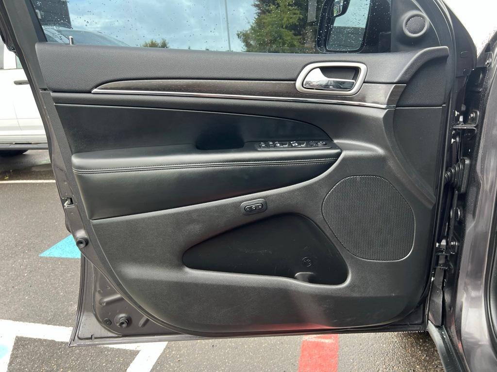 used 2018 Jeep Grand Cherokee car, priced at $14,990