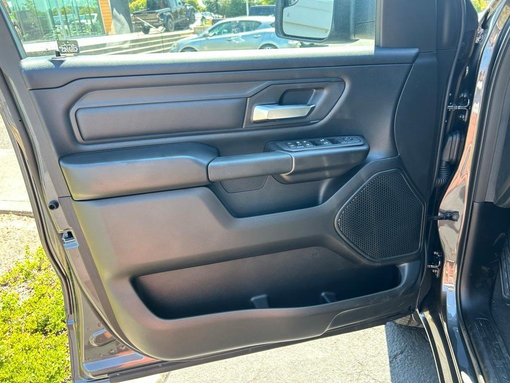new 2025 Ram 1500 car, priced at $44,992
