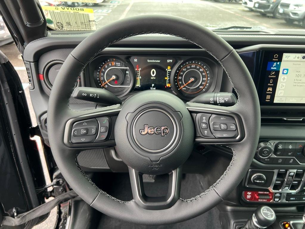 new 2025 Jeep Gladiator car, priced at $46,992