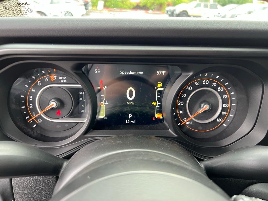 new 2025 Jeep Gladiator car, priced at $46,992