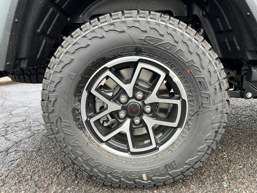 new 2025 Jeep Gladiator car, priced at $46,992