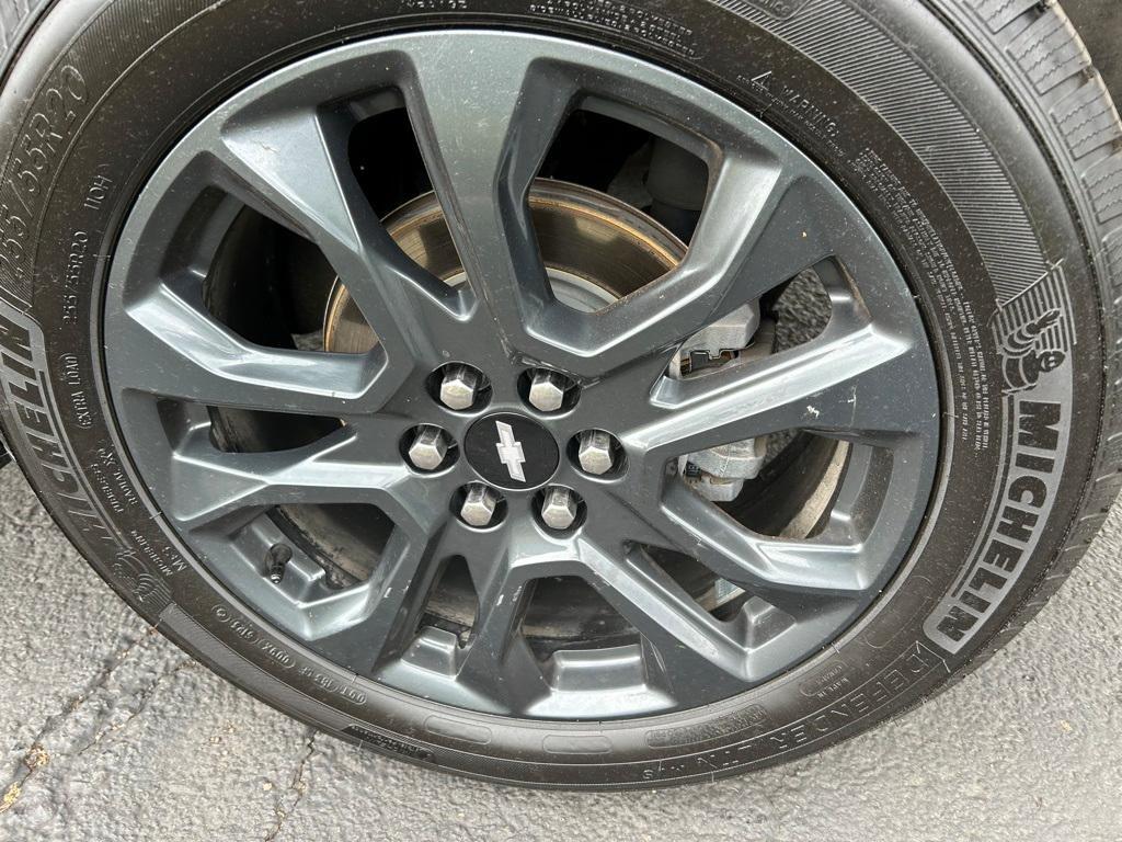used 2021 Chevrolet Traverse car, priced at $32,490