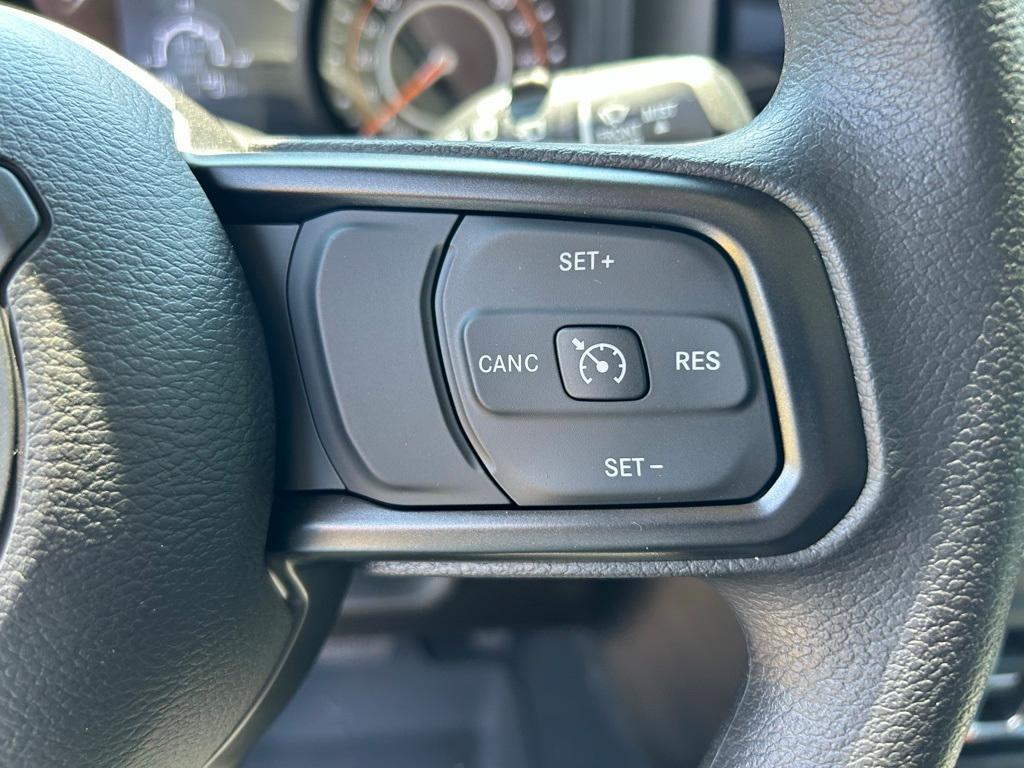 new 2025 Jeep Wrangler car, priced at $38,992