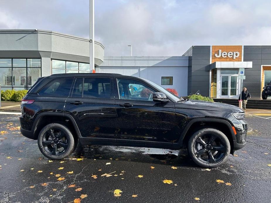 new 2025 Jeep Grand Cherokee car, priced at $46,492