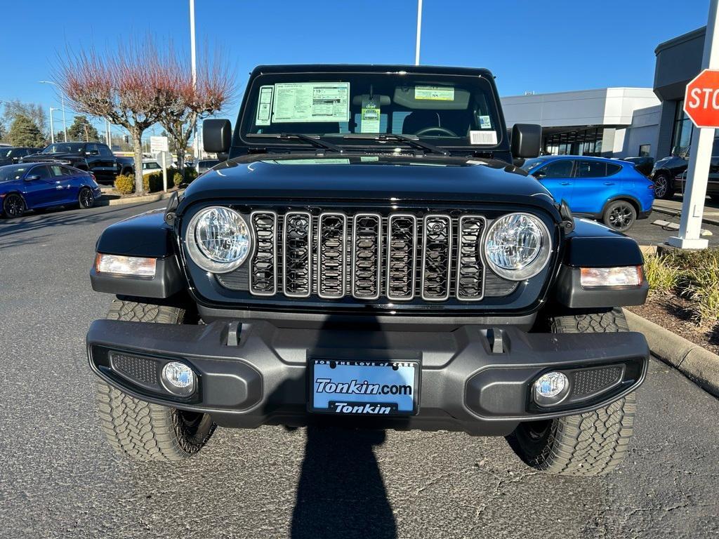 new 2025 Jeep Gladiator car, priced at $39,989