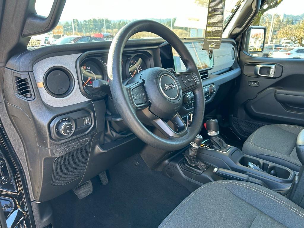 new 2025 Jeep Gladiator car, priced at $39,989