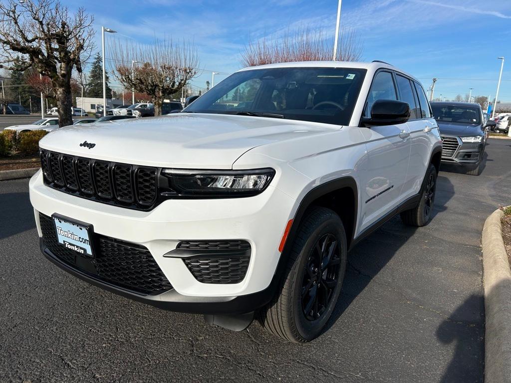 new 2025 Jeep Grand Cherokee car, priced at $41,179