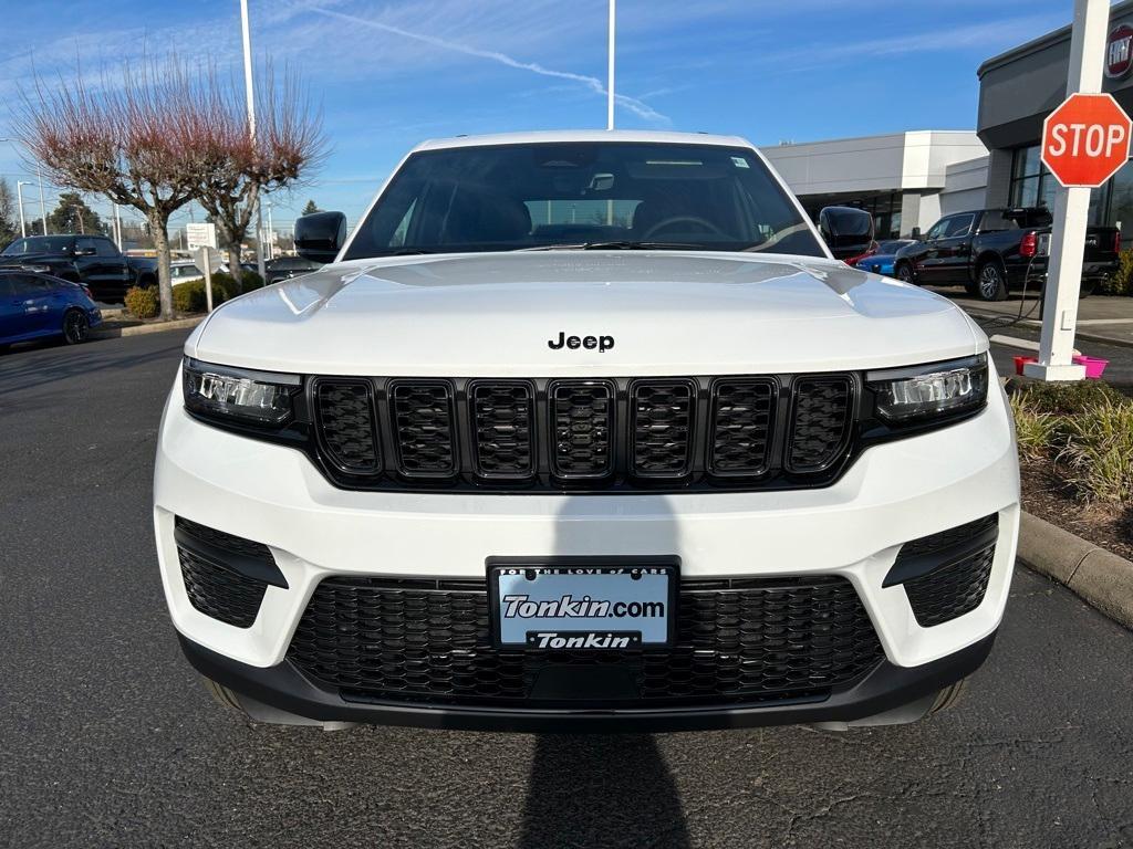 new 2025 Jeep Grand Cherokee car, priced at $41,179