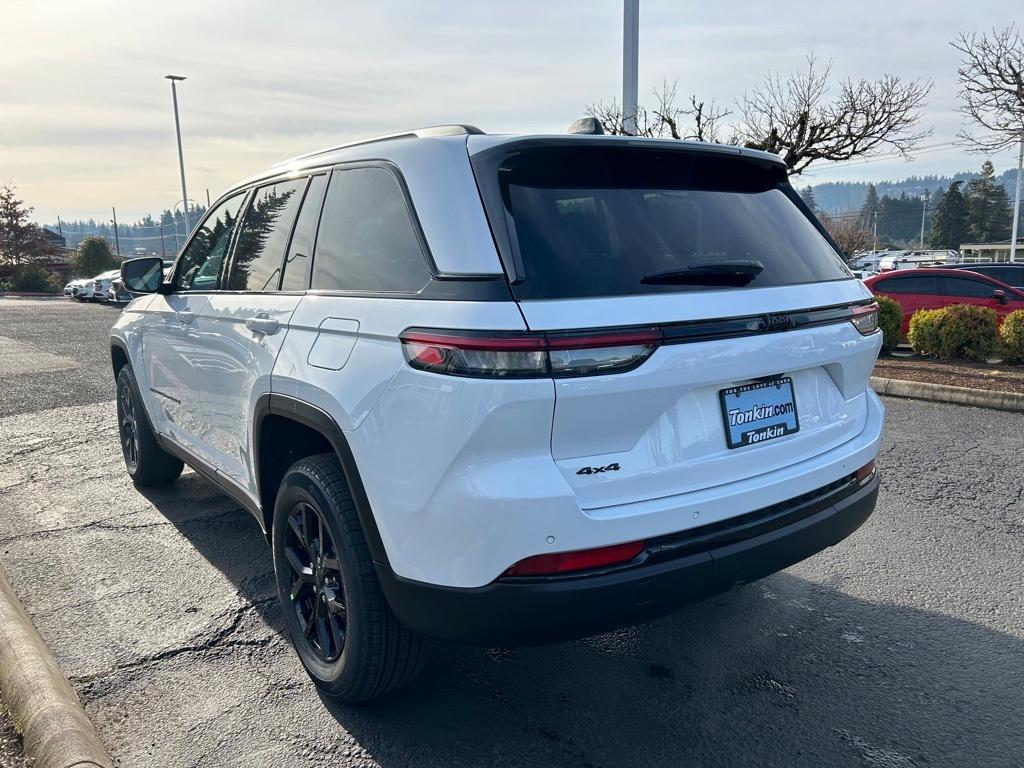 new 2025 Jeep Grand Cherokee car, priced at $41,179