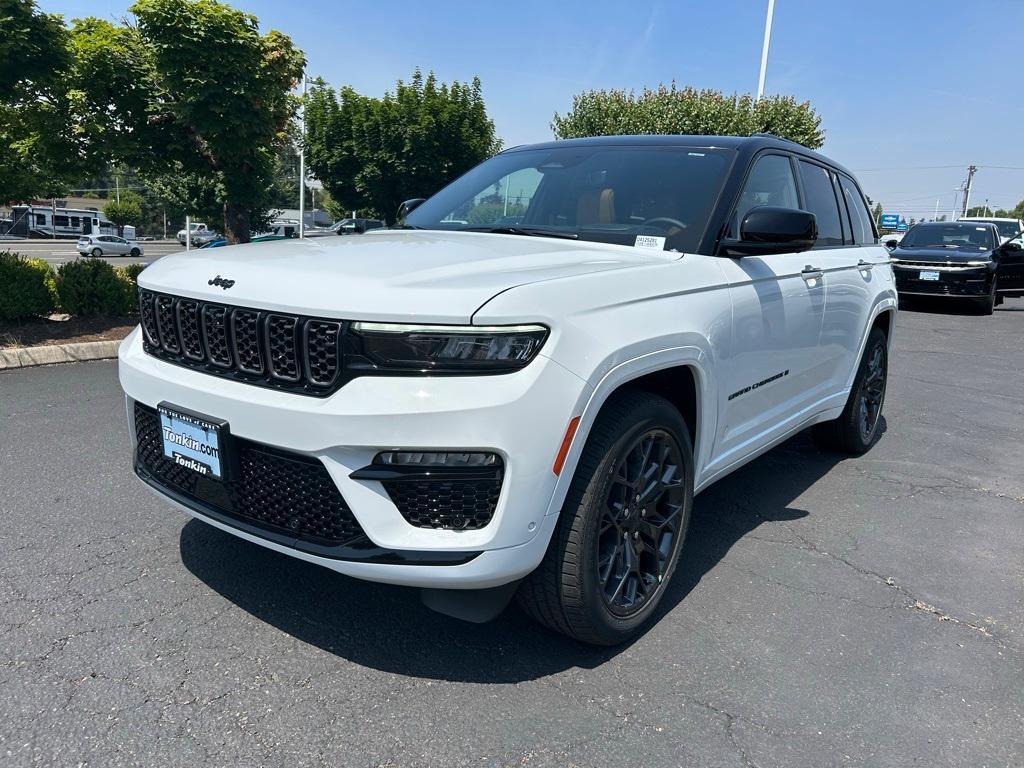 new 2025 Jeep Grand Cherokee car, priced at $59,642