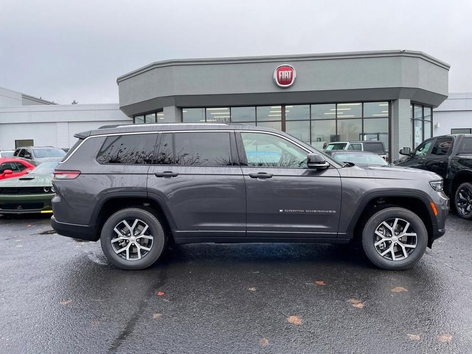 new 2024 Jeep Grand Cherokee L car, priced at $49,992