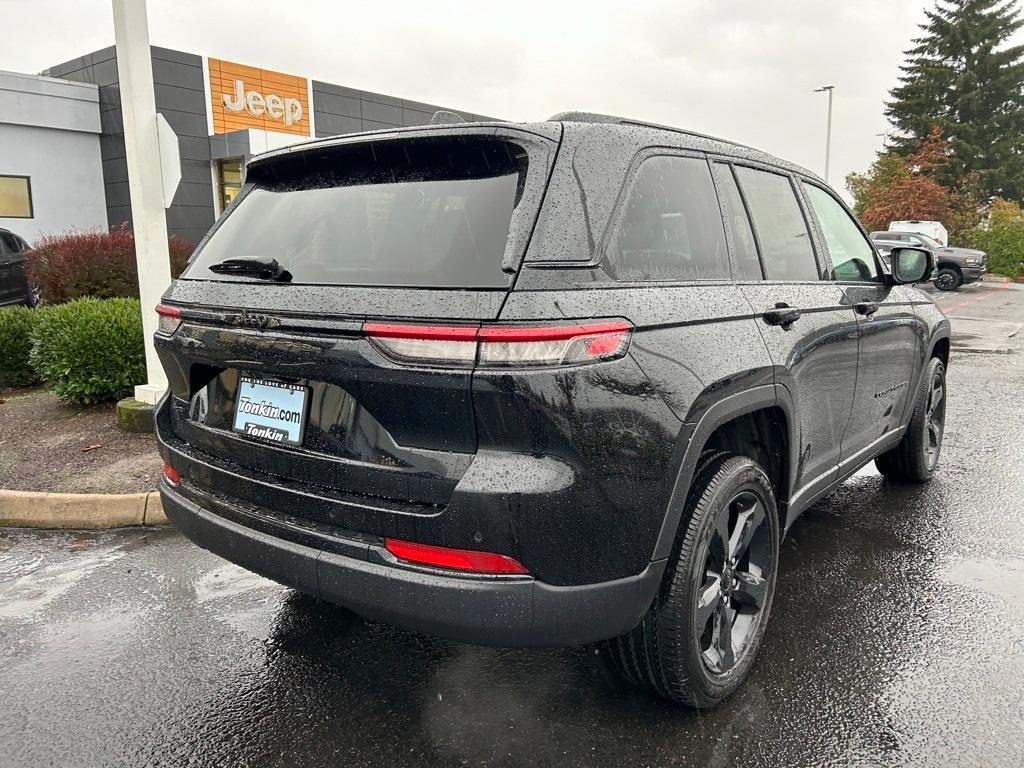 new 2025 Jeep Grand Cherokee car, priced at $43,772