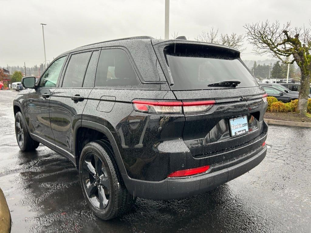 new 2025 Jeep Grand Cherokee car, priced at $43,772