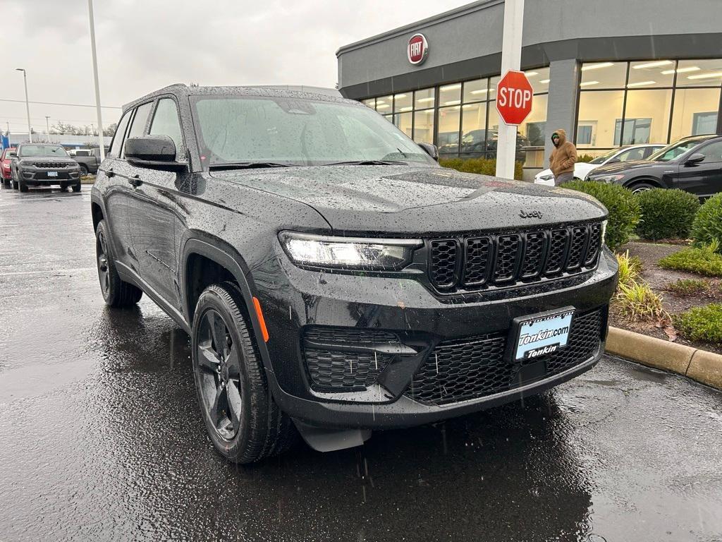 new 2025 Jeep Grand Cherokee car, priced at $43,772