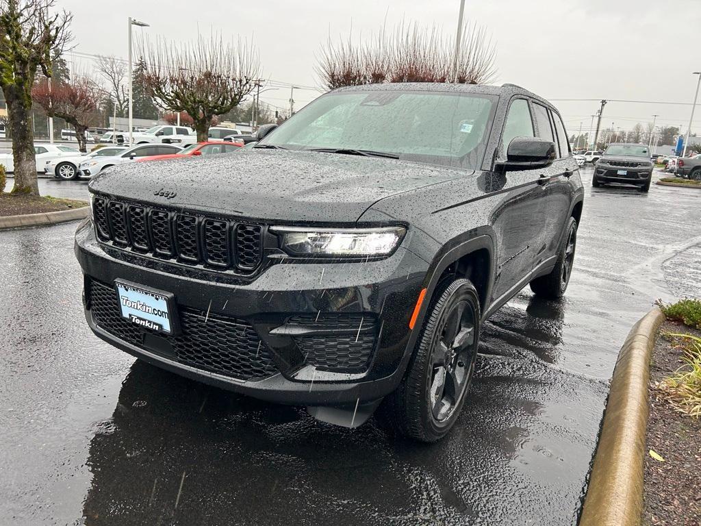 new 2025 Jeep Grand Cherokee car, priced at $43,772