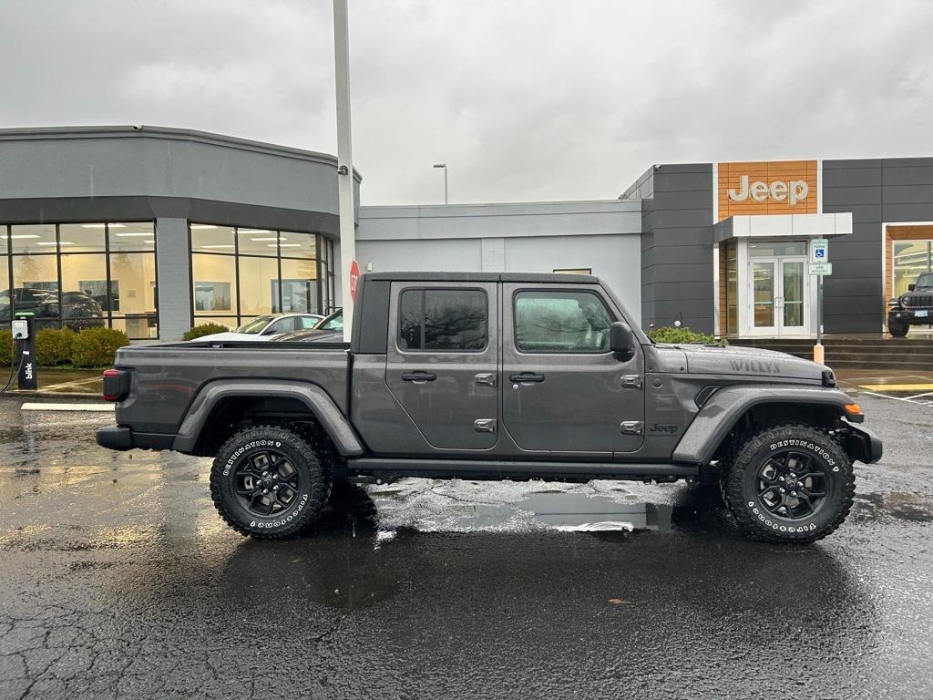 new 2025 Jeep Gladiator car, priced at $49,980