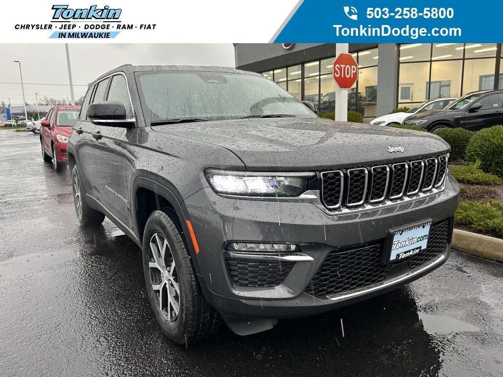 new 2025 Jeep Grand Cherokee car, priced at $50,055