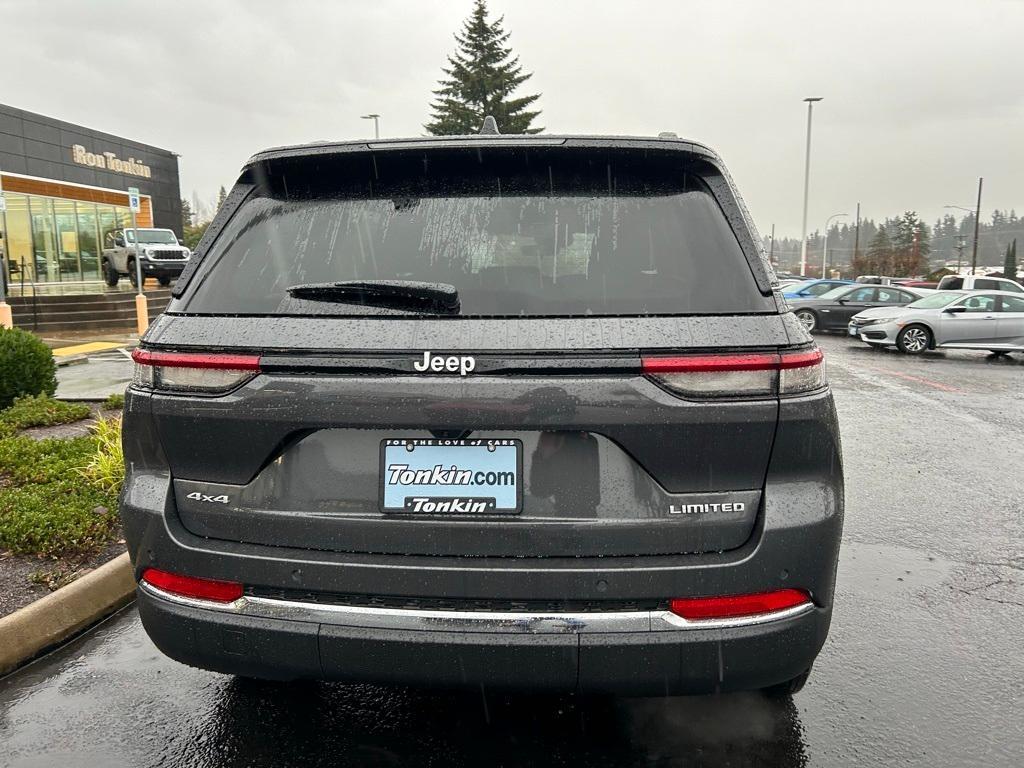 new 2025 Jeep Grand Cherokee car, priced at $47,555