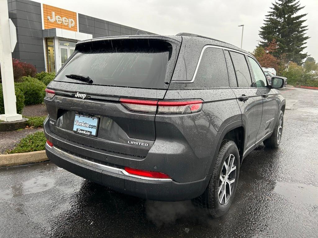 new 2025 Jeep Grand Cherokee car, priced at $47,555