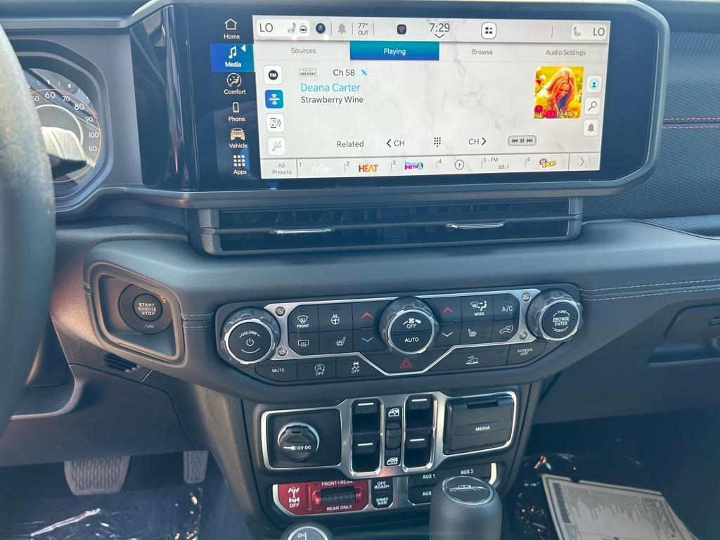 new 2025 Jeep Gladiator car, priced at $49,902