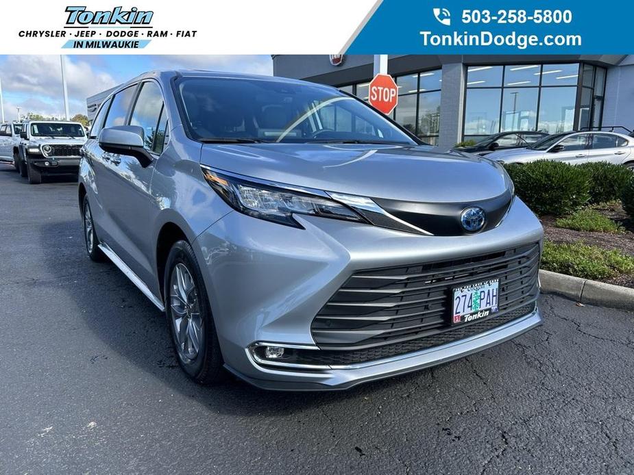 used 2023 Toyota Sienna car, priced at $46,386