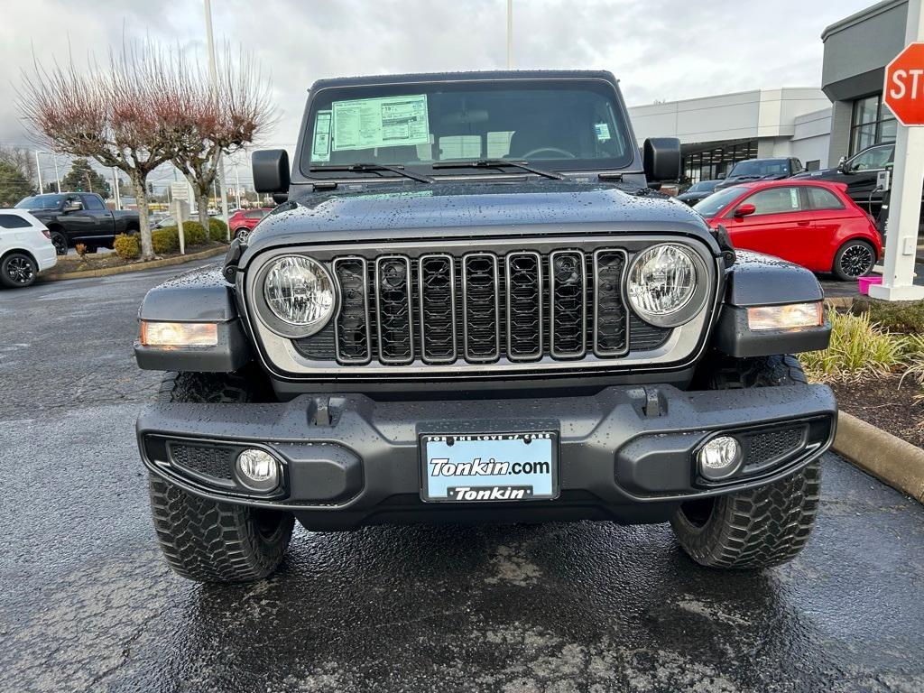 new 2025 Jeep Gladiator car, priced at $44,180