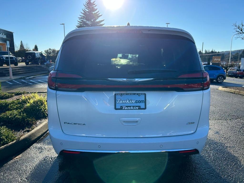 new 2025 Chrysler Pacifica car, priced at $42,992