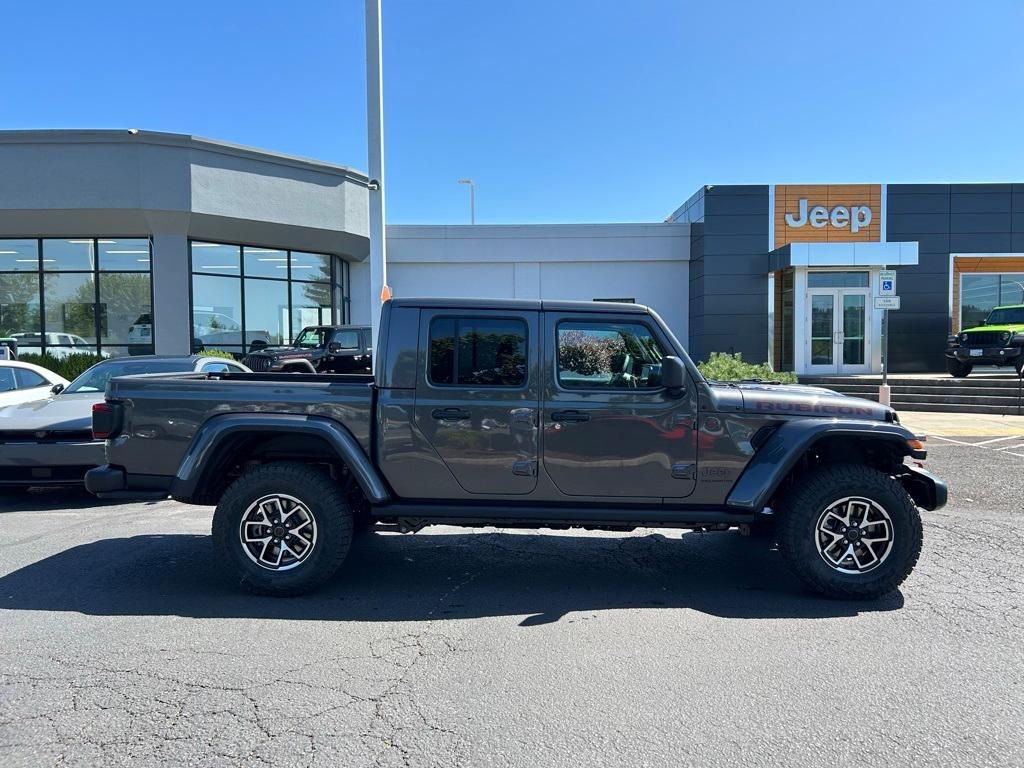 new 2025 Jeep Gladiator car, priced at $48,106