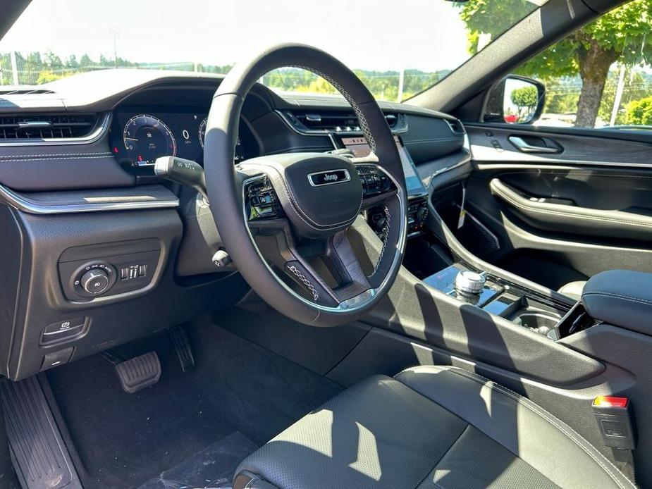 new 2024 Jeep Grand Cherokee L car, priced at $59,165