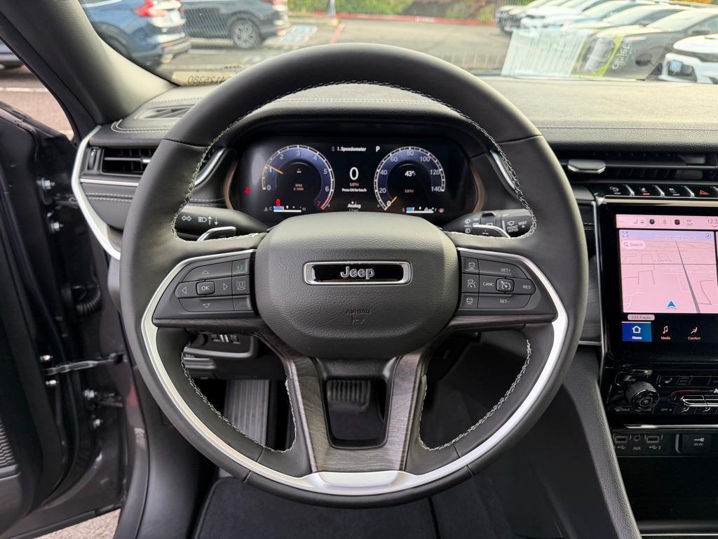 new 2025 Jeep Grand Cherokee car, priced at $45,250