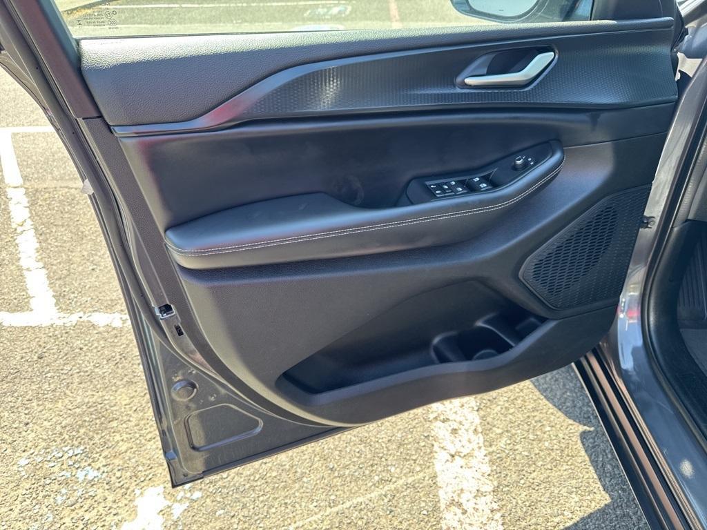 used 2023 Jeep Grand Cherokee car