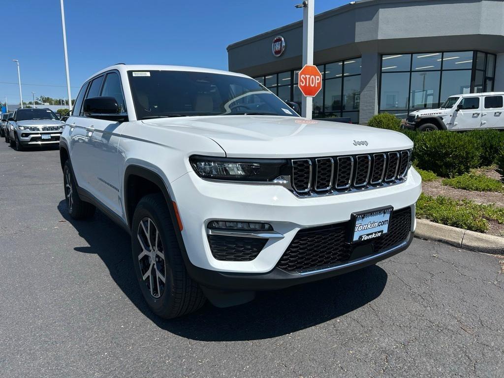 new 2025 Jeep Grand Cherokee car, priced at $43,281