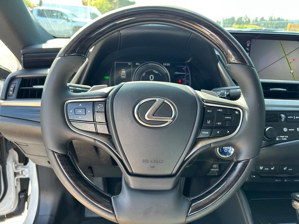 used 2020 Lexus ES 300h car, priced at $30,998