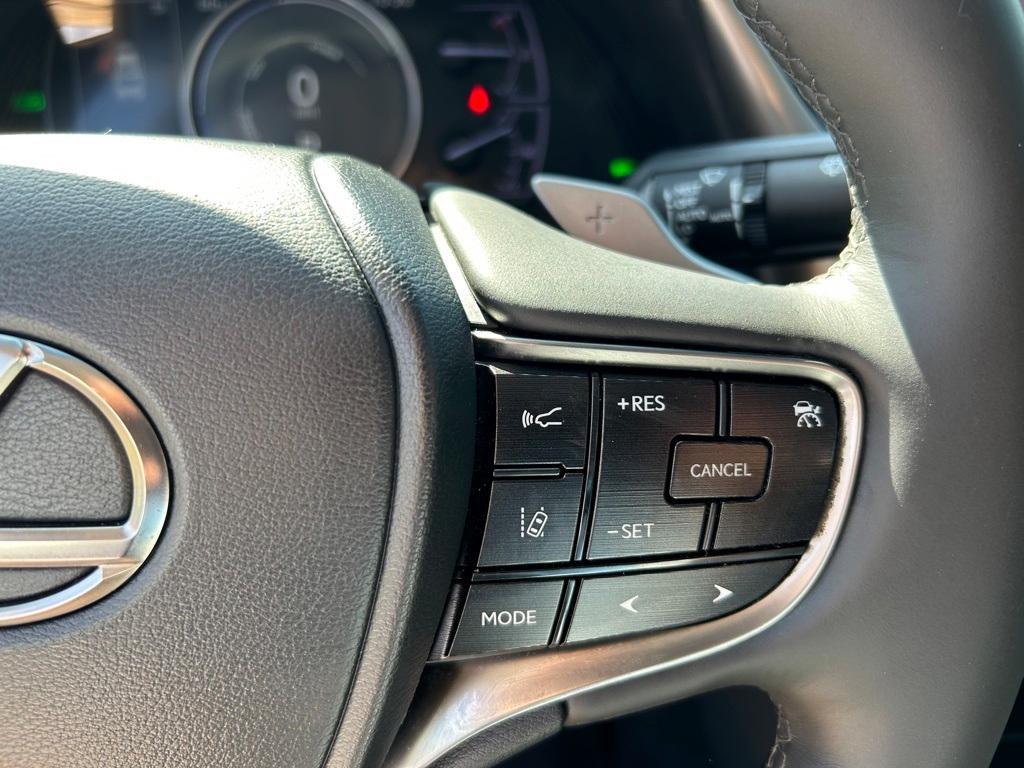 used 2020 Lexus ES 300h car, priced at $30,998