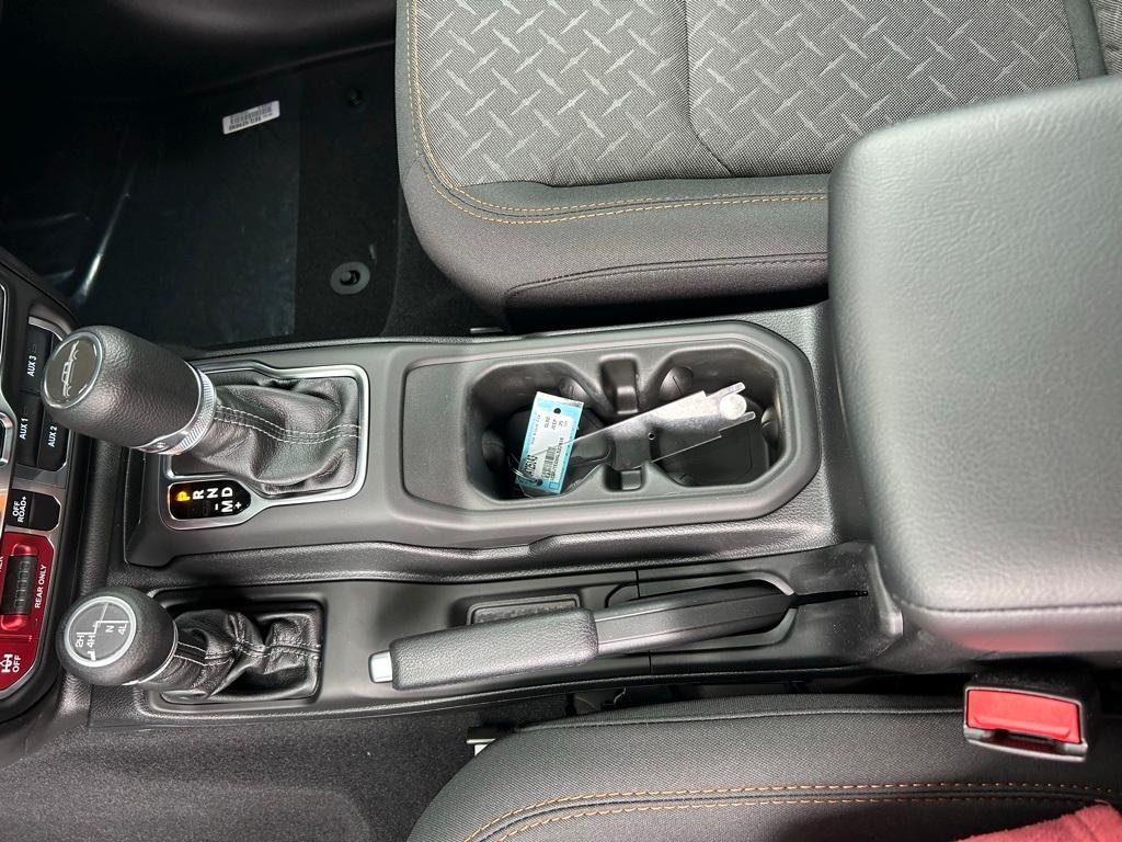 new 2025 Jeep Gladiator car, priced at $50,935