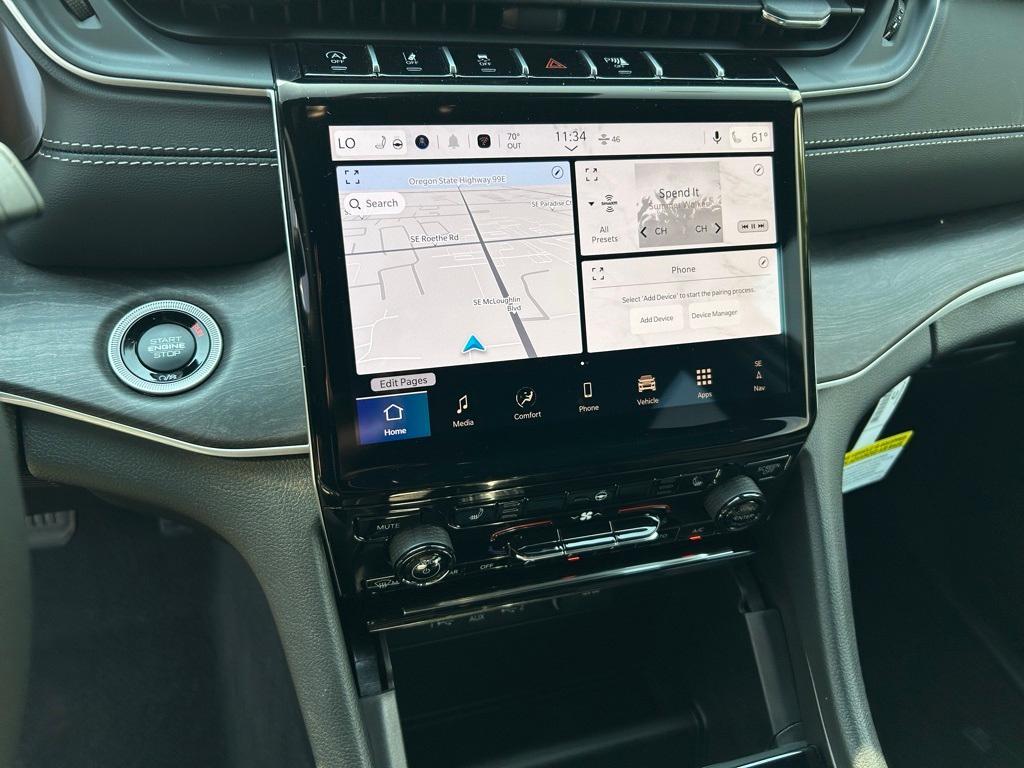 new 2025 Jeep Grand Cherokee car, priced at $44,992