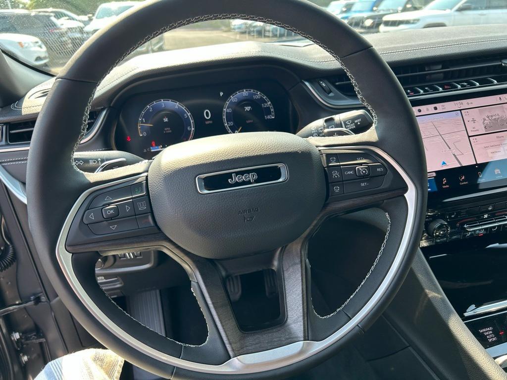 new 2025 Jeep Grand Cherokee car, priced at $44,992