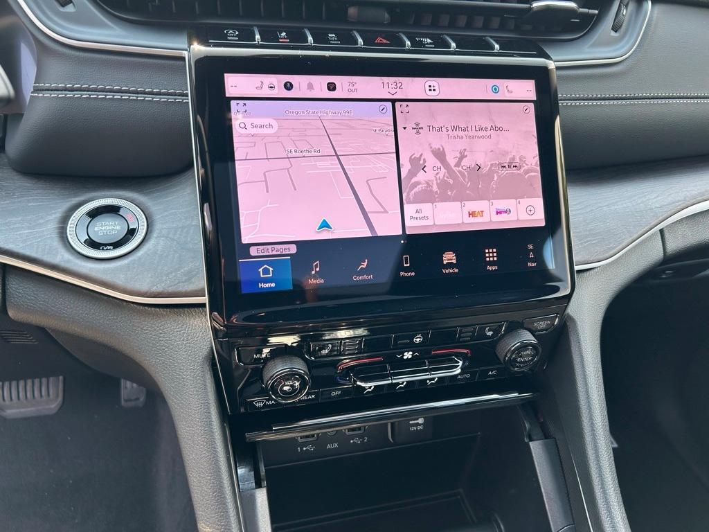 new 2025 Jeep Grand Cherokee car, priced at $46,992