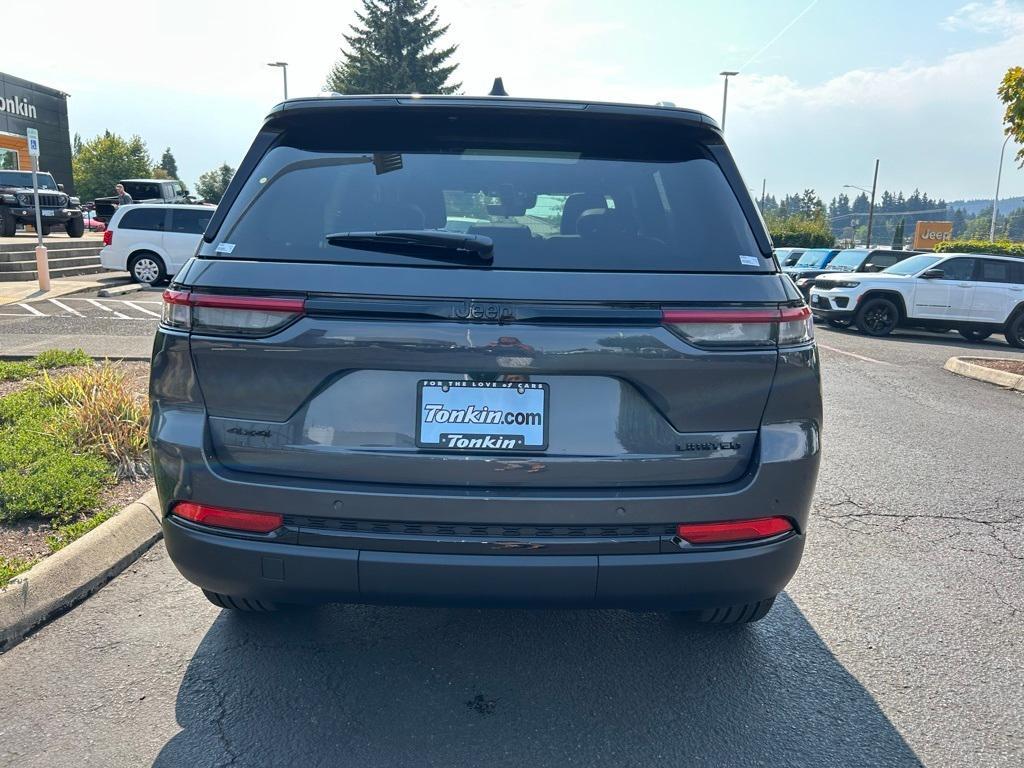 new 2025 Jeep Grand Cherokee car, priced at $46,992