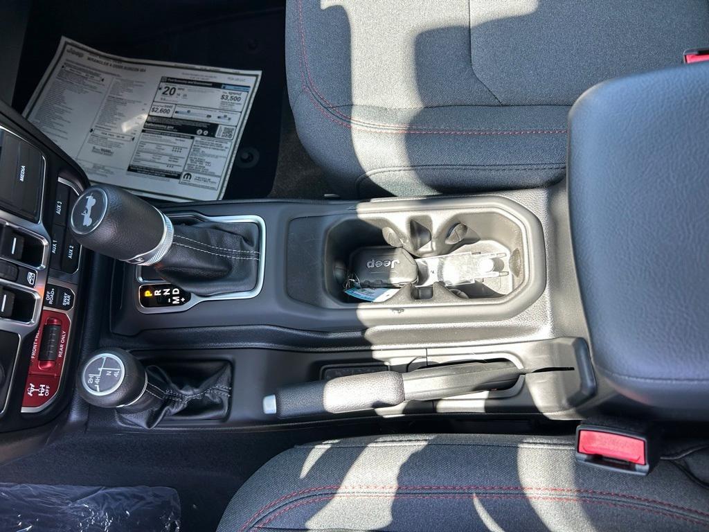 new 2025 Jeep Wrangler car, priced at $54,348