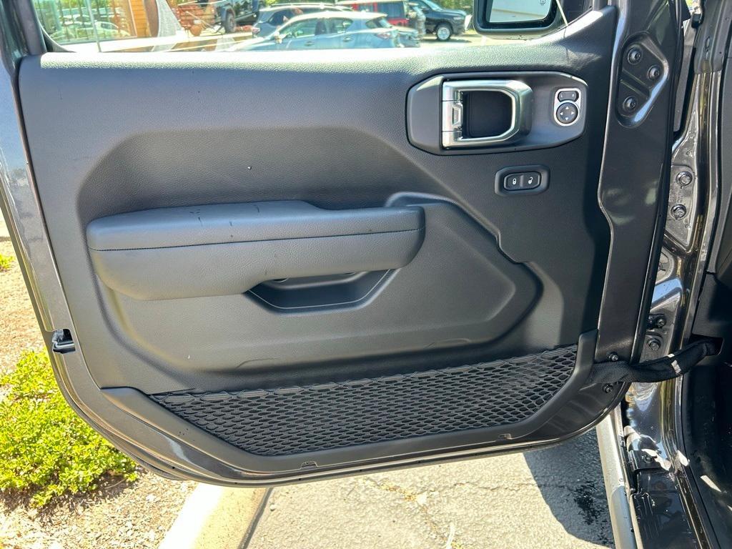 new 2025 Jeep Wrangler car, priced at $54,348