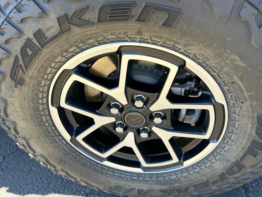 new 2025 Jeep Gladiator car, priced at $48,500