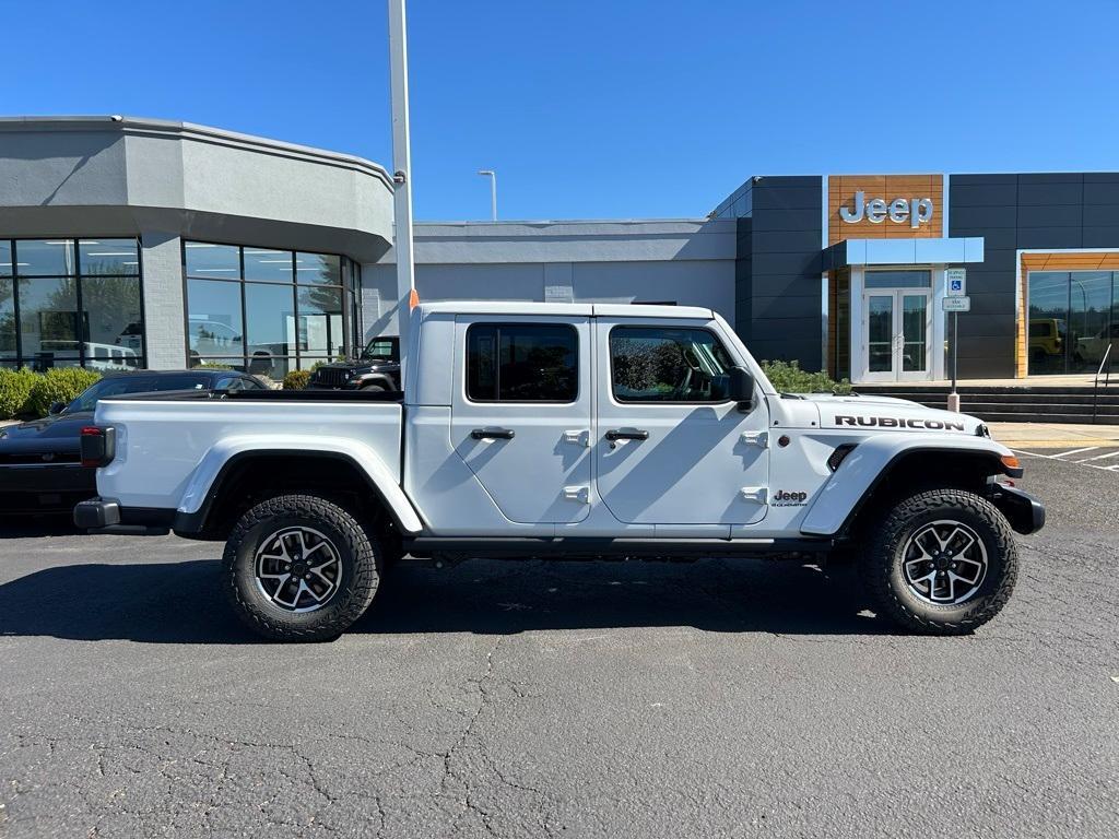 new 2025 Jeep Gladiator car, priced at $48,500