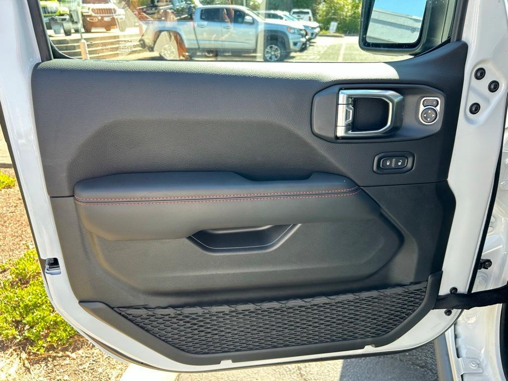 new 2025 Jeep Gladiator car, priced at $48,500