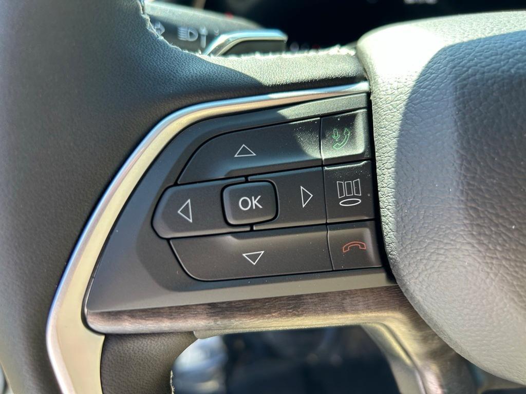 new 2025 Jeep Grand Cherokee car, priced at $45,796
