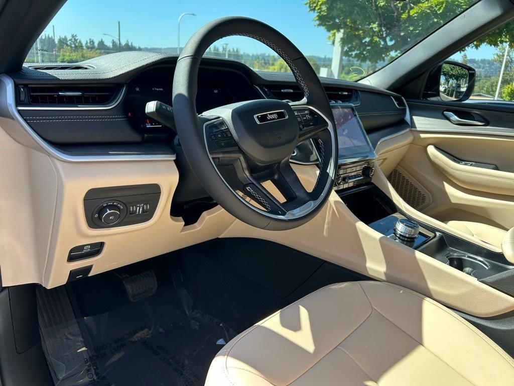 new 2025 Jeep Grand Cherokee car, priced at $45,796